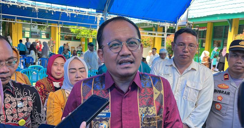 Kerja Bakti akan Dilaksanakan di Wilayah Terdampak Banjir dan Longsor di Kendari 1 Pemkot Sosialisasi Penanganan Kekerasan Terhadap Anak di Satuan Pendidikan, Dimulai di SMPN 1 Kendari