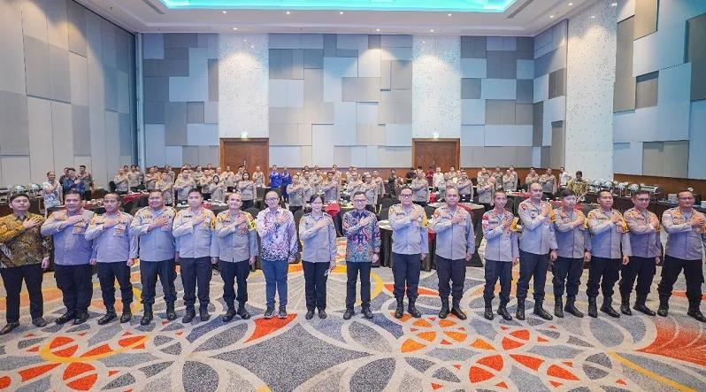 Pertamina Patra Niaga Regional Sulawesi dan Polda Sulut Teken Perjanjian Penyediaan BBM dan Pelumas Tahun 2025 1 Pertamina Patra Niaga Regional Sulawesi dan Polda Sulut Teken Perjanjian Penyediaan BBM dan Pelumas Tahun 2025