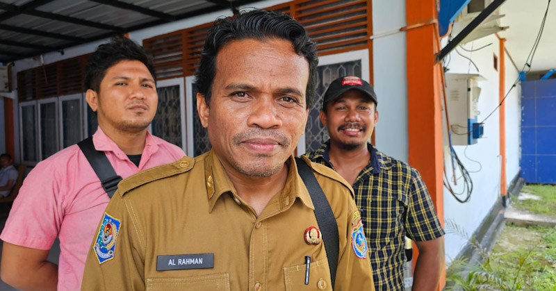 Pemda Mubar Minta Polisi Tangkap Oknum yang Catut Nama Ketua Tim Pemenangan Darwin-Ali Basa untuk Meminta Uang ke Pejabat 1 Pemda Mubar Minta Polisi Tangkap Oknum yang Catut Nama Ketua Tim Pemenangan Darwin-Ali Basa untuk Meminta Uang ke Pejabat