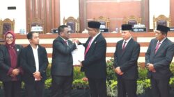 DPRD Sultra Ajukan ASR-Hugua ke Mendagri untuk Dilantik sebagai Gubernur dan Wakil Gubernur 13 DPRD Sultra Ajukan ASR-Hugua ke Mendagri untuk Dilantik sebagai Gubernur dan Wakil Gubernur