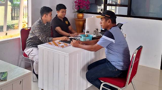 Ketua Tim Pemenangan Darwin-Ali Basa Dicatut, Uang Rp3 Juta Sudah Ditransfer ke Oknum 1 Ketua Tim Pemenangan Darwin-Ali Basa Dicatut, Uang Rp3 Juta Sudah Ditransfer ke Oknum