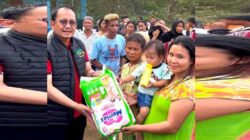 Bantuan Matras hingga Makanan Bayi Disalurkan untuk Korban Kebakaran TPA Puuwatu 12 Bantuan Matras hingga Makanan Bayi Disalurkan untuk Korban Kebakaran TPA Puuwatu