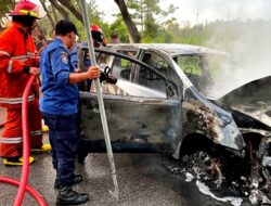 Mobil Terbakar di Kendari, Grand Livina Ludes Saat Melintas di Jalan Bypass Wayong