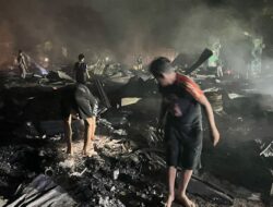 BPBD Kendari Dirikan Tenda Bagi Warga Terdampak Kebakaran di TPA Puuwatu