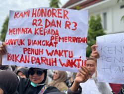 Ratusan Honorer Gelar Aksi di DPRD Kendari, Tuntut Dijadikan PPPK Penuh Waktu