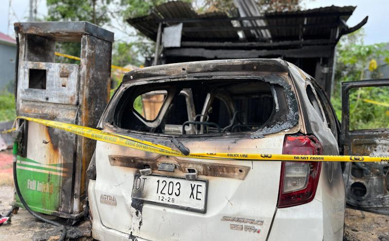 Mobil Diduga Angkut BBM Ilegal di Kendari Terbakar, Merembet ke Kios dan Pertamini
