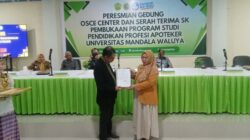 UMW Resmi Jadi Universitas Swasta Pertama di Sultra yang Miliki Prodi Pendidikan Apoteker 14 UMW Resmi Jadi Universitas Swasta Pertama di Sultra yang Miliki Prodi Pendidikan Apoteker