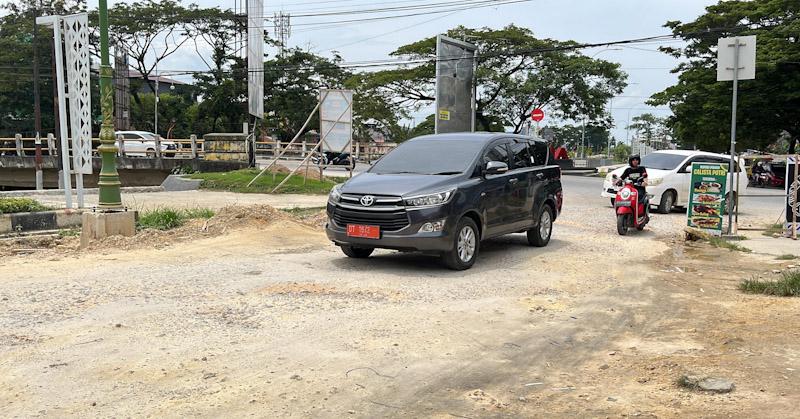 Pemkot Kendari Siapkan Rp3,8 Miliar untuk Perbaikan Jalan Antero Hamra 1 Pemkot Kendari Siapkan Rp3,8 Miliar untuk Perbaikan Jalan Antero Hamra