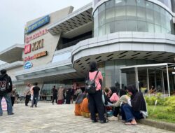 The Park Kendari Terbakar, Karyawan Diliburkan