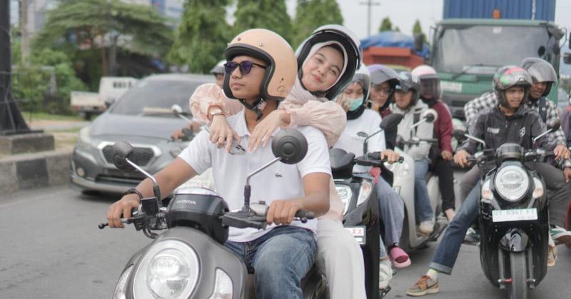 Valentine Couple Rides & Movie Date Meriahkan Perayaan Valentine