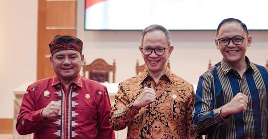 Kepala OJK Sultra yang Baru Resmi Dikukuhkan, Ini Pesan Pj Gubernur