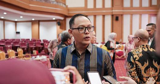 OJK Sultra: Efisiensi Anggaran Tak Pengaruhi Kegiatan Edukasi Keuangan bagi Masyarakat 1 OJK Sultra: Efisiensi Anggaran Tak Pengaruhi Kegiatan Edukasi Keuangan bagi Masyarakat