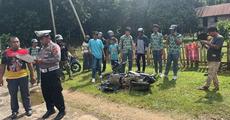 Lakalantas Mobil vs Motor di Mubar, Tiga Pelajar Luka-Luka