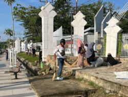 Sambut Ramadan, Wakil Wali Kota Kendari Pimpin Aksi Bersih-Bersih di Kawasan Eks MTQ