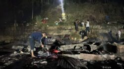 52 Rumah Hangus, Kerugian Kebakaran di TPA Puuwatu Tembus Rp1,1 Miliar 11 52 Rumah Hangus, Kerugian Kebakaran di TPA Puuwatu Tembus Rp1,1 Miliar