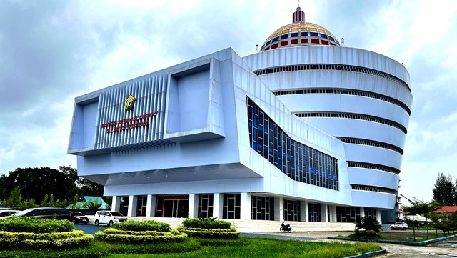 Perpustakaan Modern Sultra Dikunjungi 74.810 Orang, Turun dari Tahun Sebelumnya