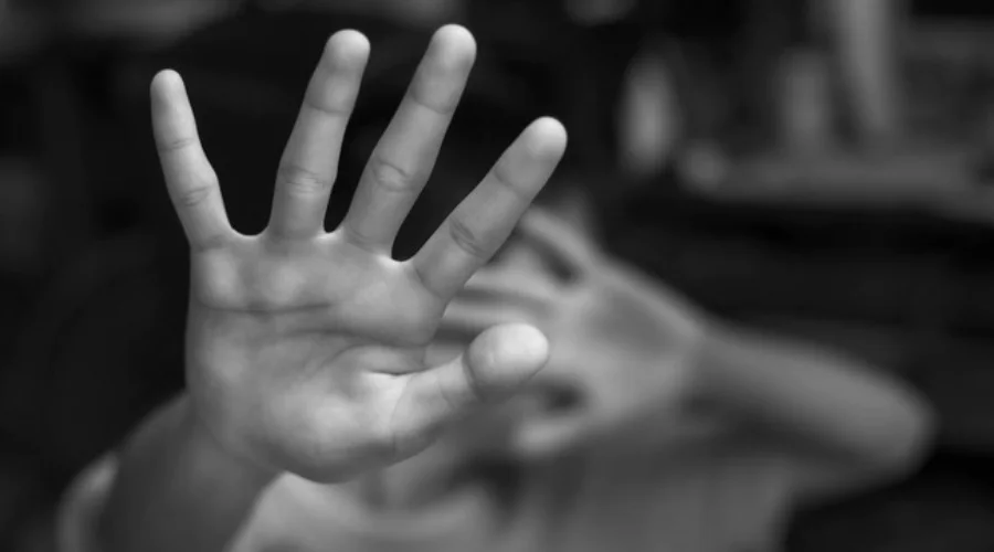 Kekerasan Seksual Anak di Kendari: Orang Terdekat dan Media Sosial Jadi Faktor Utama 1 Kekerasan Seksual Anak di Kendari: Orang Terdekat dan Media Sosial Jadi Faktor Utama