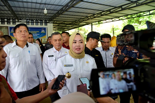 Pemkot Kendari Salurkan 316 Paket Sembako untuk Warga Terdampak Banjir di Tiga Kelurahan