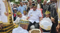 La Ode Darwin Tegaskan Komitmen Bangun Mubar, Termasuk Lembaga Adat 8 La Ode Darwin-Ali Basa Tiba di Mubar: Dikawal Ratusan Perahu hingga Disambut Acara Adat