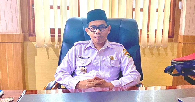 Agenda Idulfitri Gubernur ASR: Salat Id di Masjid Al-Kautsar dan Open House di Rujab 1 Agenda Idulfitri Gubernur ASR: Salat Id di Masjid Al-Kautsar dan Open House di Rujab