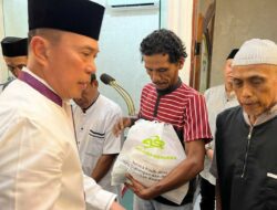 Gubernur Sultra ASR Penuhi Janji, Bagikan 150 Ribu Paket Sembako untuk Warga