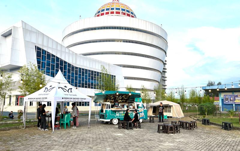 Takjil hingga Panggung Seni, Spot Kuliner Ramadan Mesuko 2025 di Kendari Meriah 3 Takjil hingga Panggung Seni, Spot Kuliner Ramadan Mesuko 2025 di Kendari Meriah