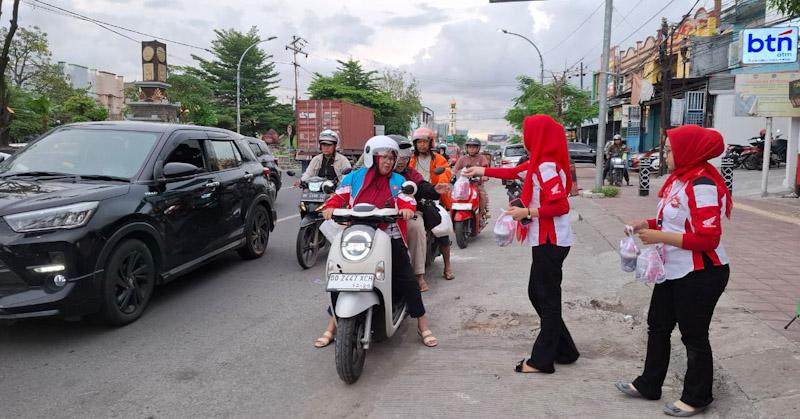 Astra Motor Sulsel Gelar Aksi Berbagi Takjil dan Promo Menarik selama Ramadan 1 Astra Motor Sulsel Gelar Aksi Berbagi Takjil dan Promo Menarik selama Ramadan