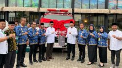 Kalla Toyota Serahkan Mobil Damkar dan 35 Tempat Sampah untuk Kota Kendari 3 Kalla Toyota Serahkan Mobil Damkar dan 35 Tempat Sampah untuk Kota Kendari