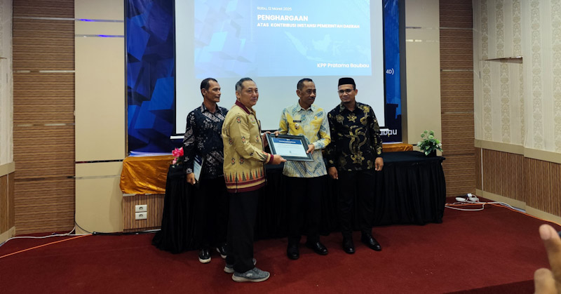 Pemkab Mubar Raih Penghargaan Terbaik Pertama Taat Wajib Pajak di Sultra