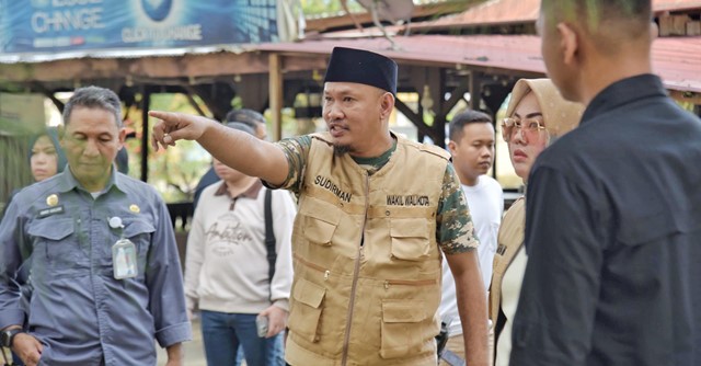 Siska-Sudirman Keruk Sedimen Lumpur di Eks-MTQ untuk Antisipasi Banjir