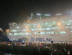 Puncak Arus Mudik, Penumpang KM Sinabung Menumpuk di Pelabuhan Murhum Baubau