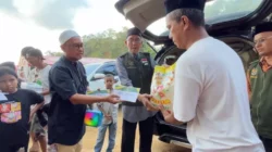 Baznas Kendari Distribusikan Zakat Fitrah dan Fidyah kepada Warga di TPA Puuwatu 10 Baznas Kendari Distribusikan Zakat Fitrah dan Fidyah kepada Warga di TPA Puuwatu