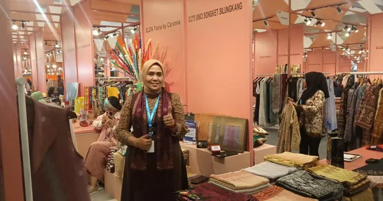 Kesuksesan UMKM Unici Songket Silungkang, Upaya BRI Dorong Produk Warisan Budaya Tembus Pasar Internasional