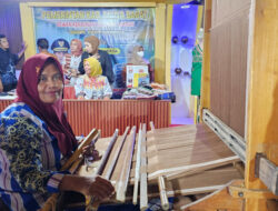 Penenun Lokal Harap Kain Tenun Tradisional Muna Barat Bisa Go Internasional