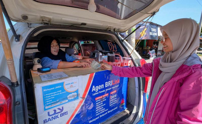 1,2 Juta AgenBRILink Jangkau 88 Persen Wilayah Indonesia, BRI Hadirkan Layanan Keuangan hingga ke Pelosok Negeri 1 1,2 Juta AgenBRILink Jangkau 88 Persen Wilayah Indonesia, BRI Hadirkan Layanan Keuangan hingga ke Pelosok Negeri
