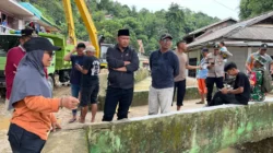 Cegah Banjir, Pemkot Kendari Kerahkan Alat Berat Keruk Sedimen Kali Lasolo 15 Cegah Banjir, Pemkot Kendari Kerahkan Alat Berat Keruk Sedimen Kali Lasolo