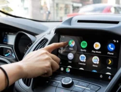 Apple CarPlay Harus Tiru Android Auto Dalam Hal Kontrol Mobil