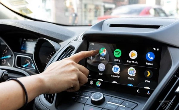 Apple CarPlay Harus Tiru Android Auto Dalam Hal Kontrol Mobil 1 Apple CarPlay Harus Tiru Android Auto Dalam Hal Kontrol Mobil