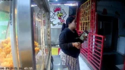 Ngaku Keluarga Pemilik, Perempuan Ini Tipu Karyawan Hisana Outlet Kendari Rp12 Juta 7 Ngaku Keluarga Pemilik, Perempuan Ini Tipu Karyawan Hisana Outlet Kendari Rp12 Juta