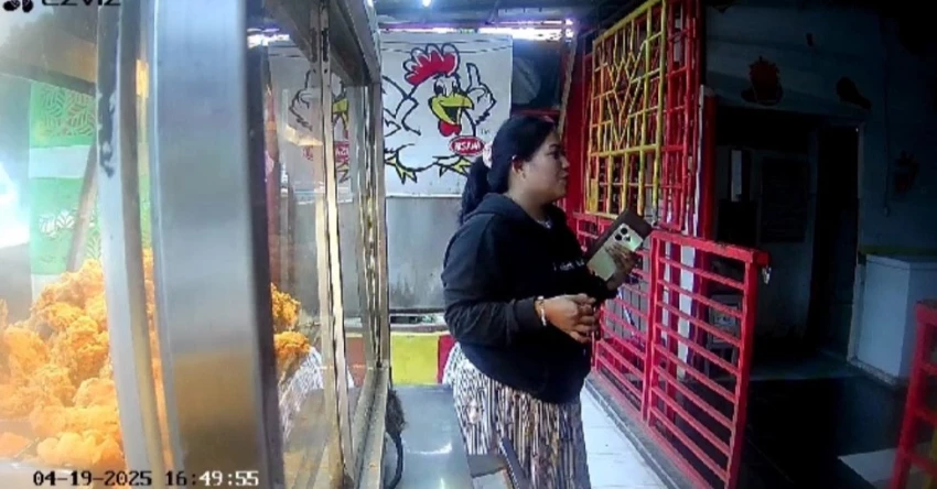 Ngaku Keluarga Pemilik, Perempuan Ini Tipu Karyawan Hisana Outlet Kendari Rp12 Juta 1 Ngaku Keluarga Pemilik, Perempuan Ini Tipu Karyawan Hisana Outlet Kendari Rp12 Juta