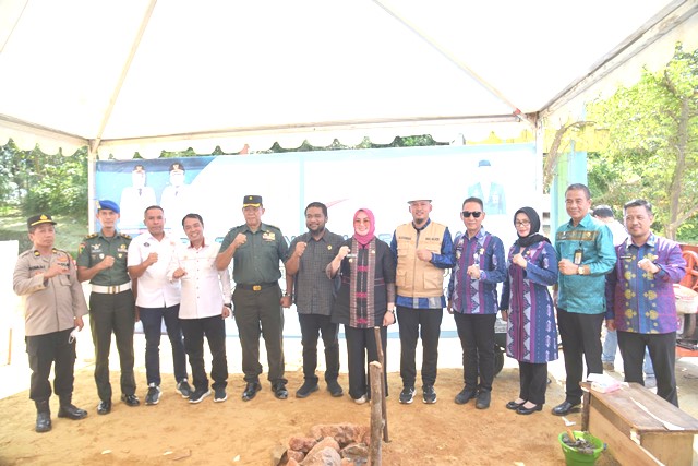 Pemkot Kendari Respon Cepat Kebakaran TPAS Puuwatu, 18 Rumah Mulai Dibangun 4 Pemkot Kendari Respon Cepat Kebakaran TPAS Puuwatu, 18 Rumah Mulai Dibangun