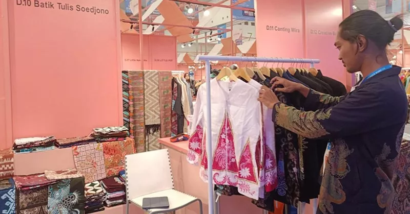 Berkat Pemberdayaan BRI, Pengusaha Batik Tulis Ini Bawa Warisan Budaya ke Pasar Global 1 Berkat Pemberdayaan BRI, Pengusaha Batik Tulis Ini Bawa Warisan Budaya ke Pasar Global