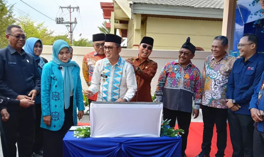 Gubernur ASR Resmikan Kantor Baru BPR Bahteramas Kolaka