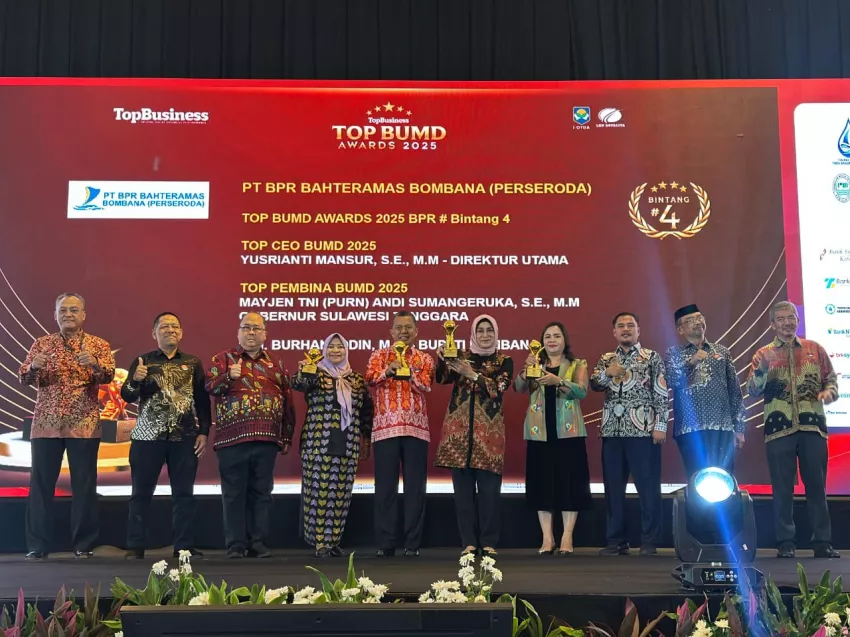 Raih Top BUMD Award Bintang 4, Dirut BPR Bahteramas Bombana: Ini Motivasi Bagi Kami 1 Raih Top BUMD Award Bintang 4, Dirut BPR Bahteramas Bombana: Ini Motivasi Bagi Kami