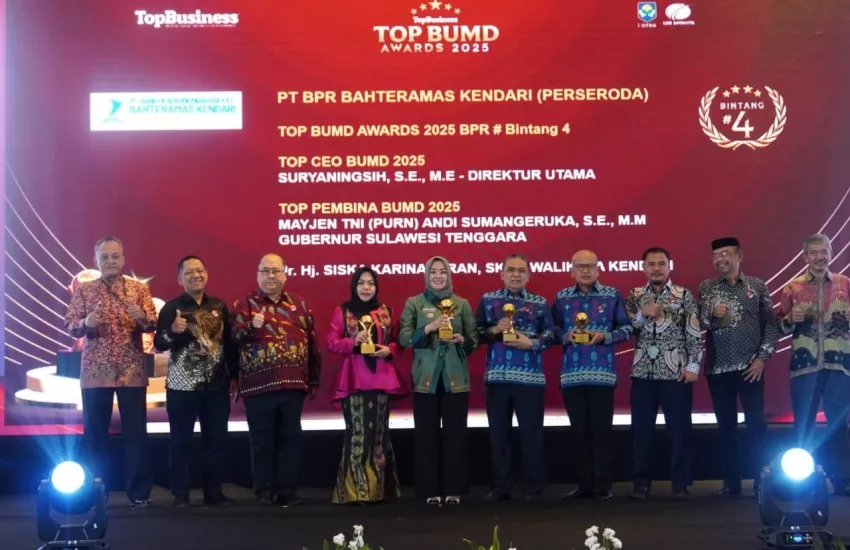 Wali Kota Kendari Raih Penghargaan Top Pembina BUMD 2025 4 Wali Kota Kendari Raih Penghargaan Top Pembina BUMD 2025