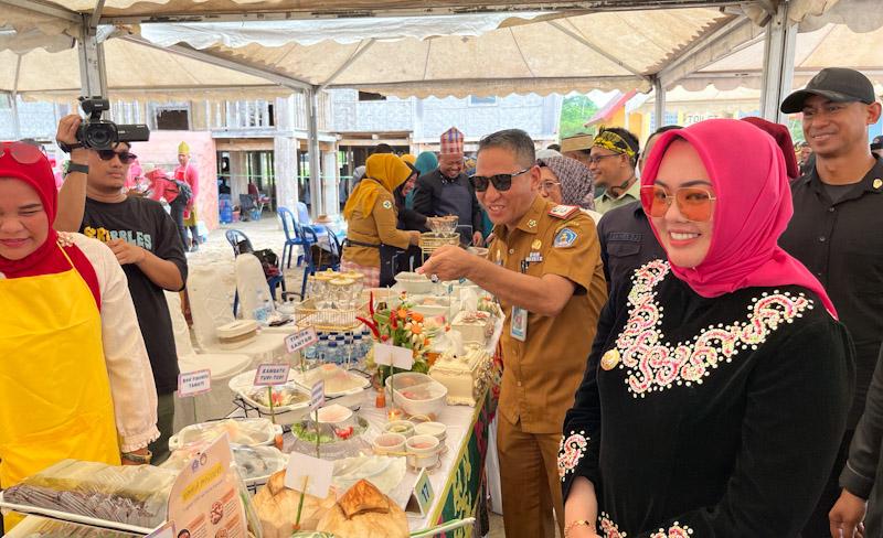 Serunya Lomba Mosolori di Pantai Nambo, Meriahkan HUT ke-194 Kota Kendari