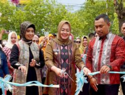 Perkuat UMKM Lokal, Wali Kota Kendari Resmikan Rumah Makan Hits Rhein, Menu Andalan Sinonggi
