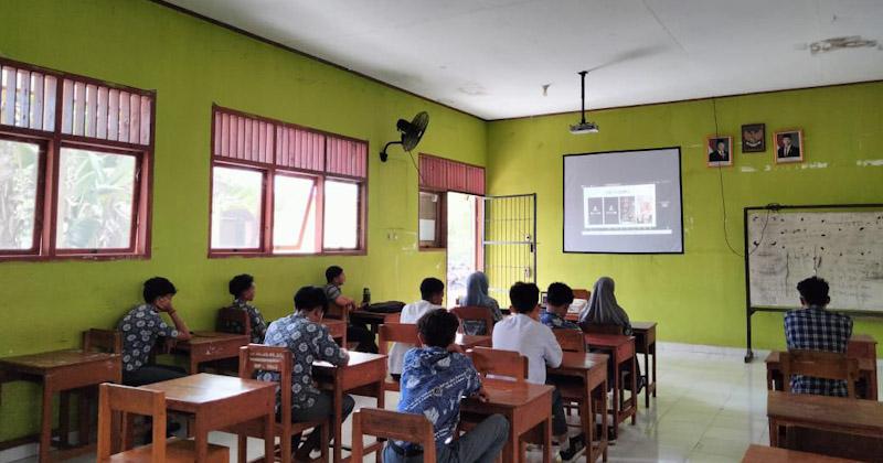 Lewat Program Synergy Youth Squad, Astra Motor Sulsel Ajak Siswa SMKN 7 Takalar Jadi Influencer Positif 1 Lewat Program Synergy Youth Squad, Astra Motor Sulsel Ajak Siswa SMKN 7 Takalar Jadi Influencer Positif
