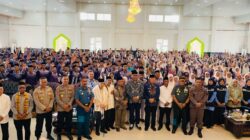 Gubernur ASR Korek Dana Pribadi Beri Uang Saku Jemaah Calon Haji Sultra, Total Rp2,4 Miliar