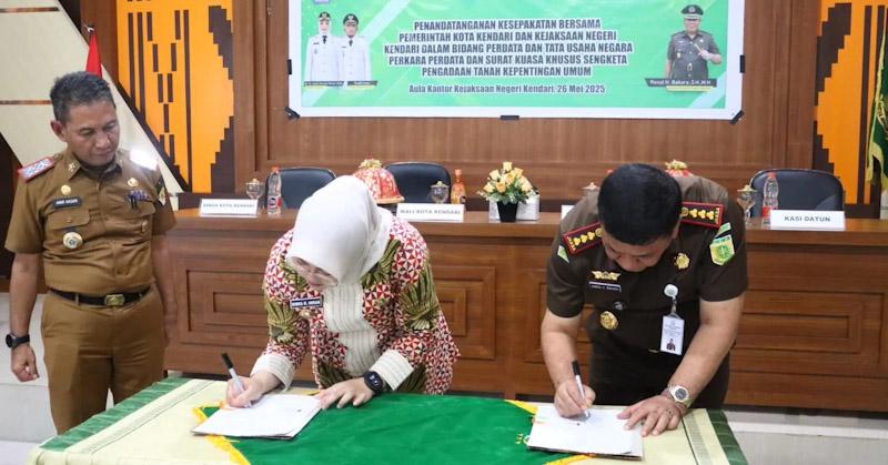 Pemkot Kendari dan Kejari Jalin Kerja Sama Cegah Sengketa Hukum 1 Pemkot Kendari dan Kejari Jalin Kerja Sama Cegah Sengketa Hukum